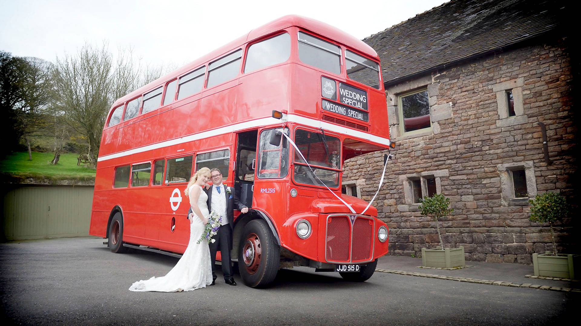 THE ASHES WEDDING PHOTOGRAPHER